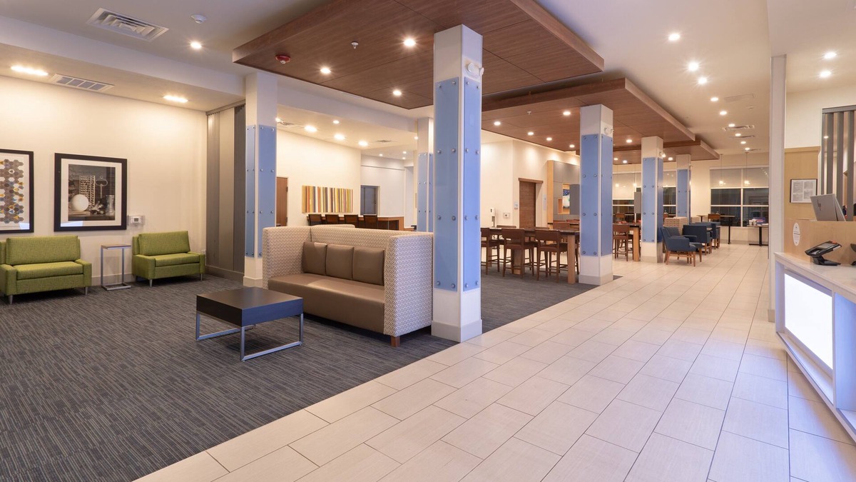 Firestone Hotel | Holiday Inn Express & Suites Firestone Longmont by IHG