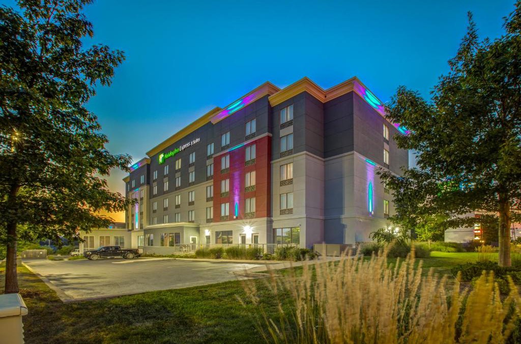 Woodstock Hotel | Holiday Inn Express & Suites - Woodstock, ON CANADA