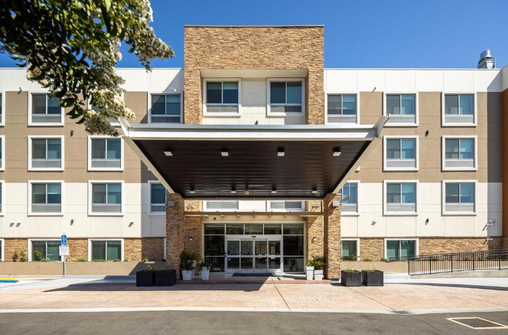 South San Jose Hotel | Holiday Inn Express & Suites - San Jose Silicon Valley by IHG