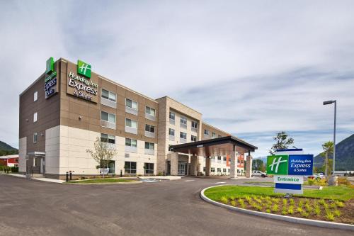 Terrace Hotel | Holiday Inn Express & Suites Terrace by IHG