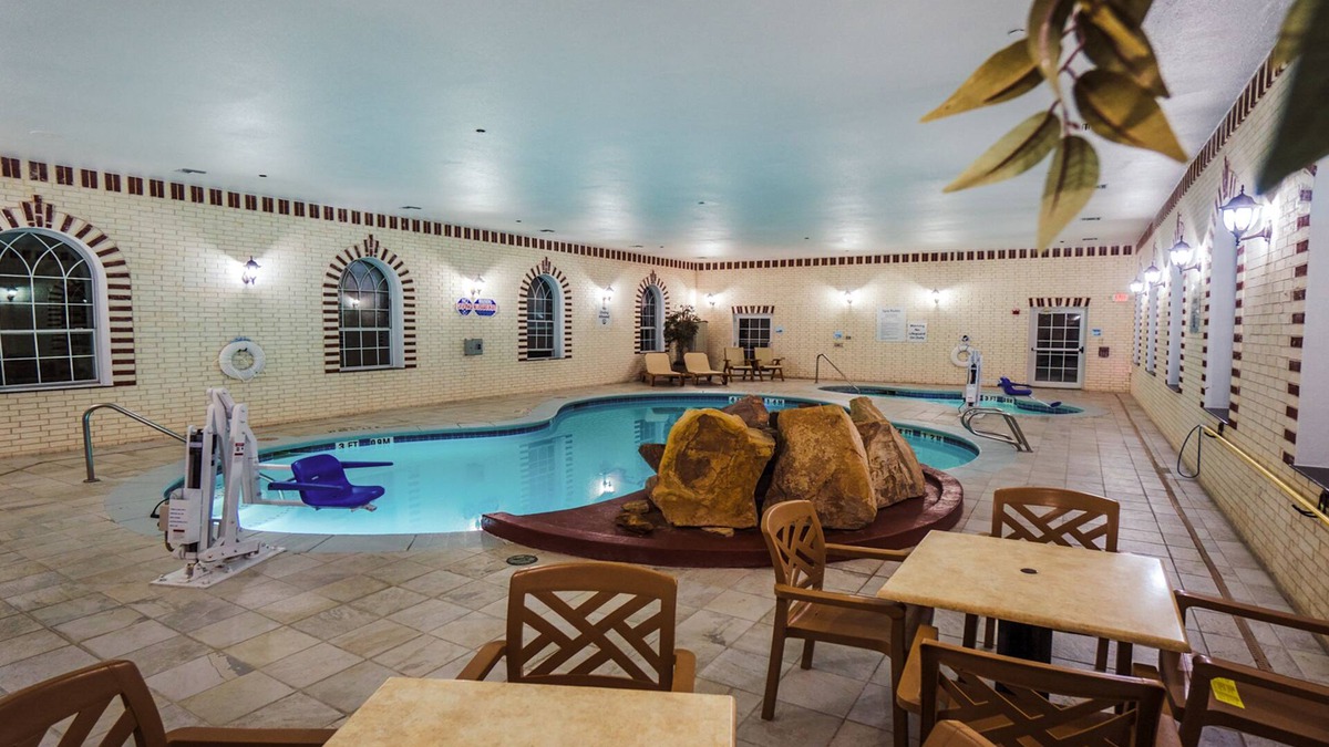 Pampa Hotel | Holiday Inn Express & Suites Pampa by IHG