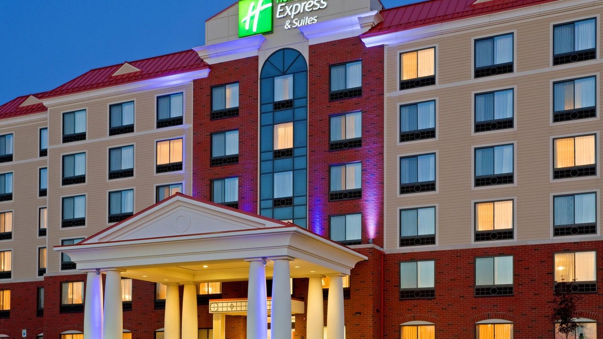 Latham Hotel | Holiday Inn Express & Suites Albany Airport Area - Latham by IHG