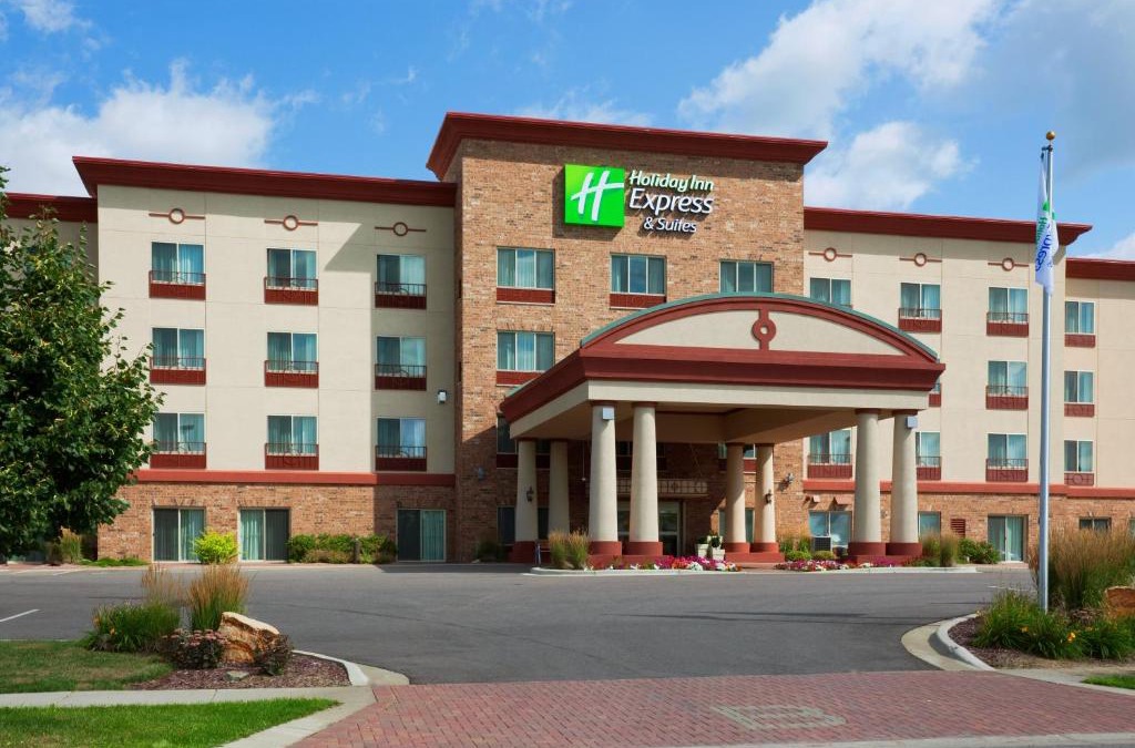 Weston Hotel | Holiday Inn Express & Suites Wausau by IHG