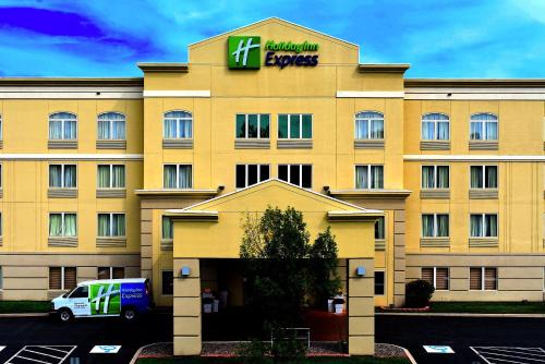 Lindbergh Lawns Hotel | Holiday Inn Express Syracuse-Fairgrounds by IHG