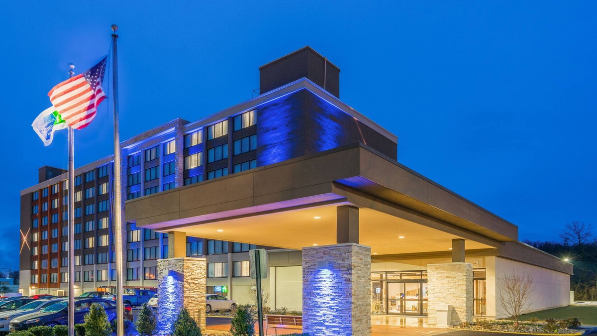 Fort Washington Hotel | Holiday Inn Express & Suites Ft. Washington - Philadelphia by IHG