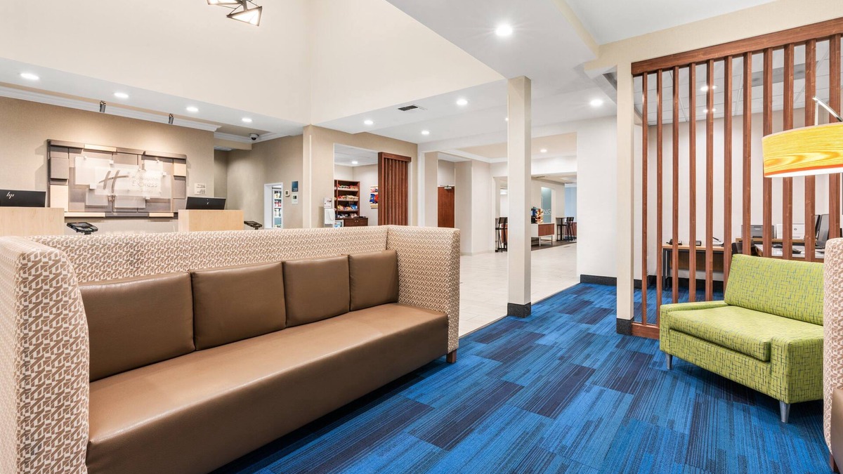 Altamont Hotel | Holiday Inn Express & Suites Klamath Falls Central by IHG