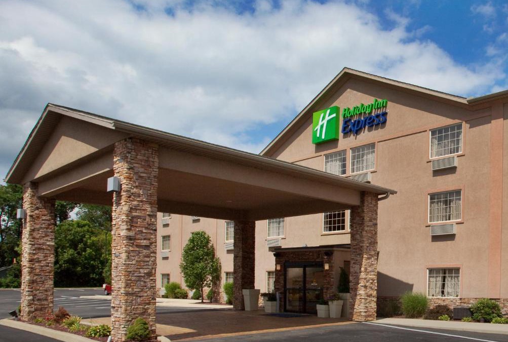 Alverton Hotel | Holiday Inn Express Mount Pleasant- Scottdale by IHG