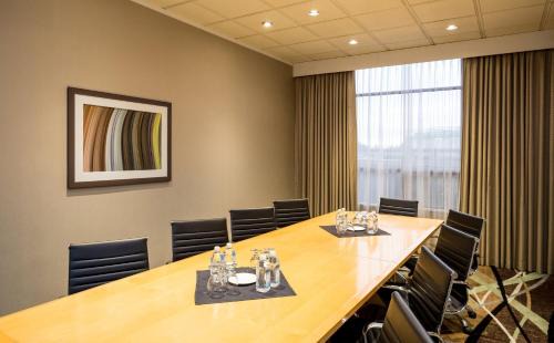 Metrotown Hotel | Holiday Inn Express Vancouver-Metrotown (Burnaby)