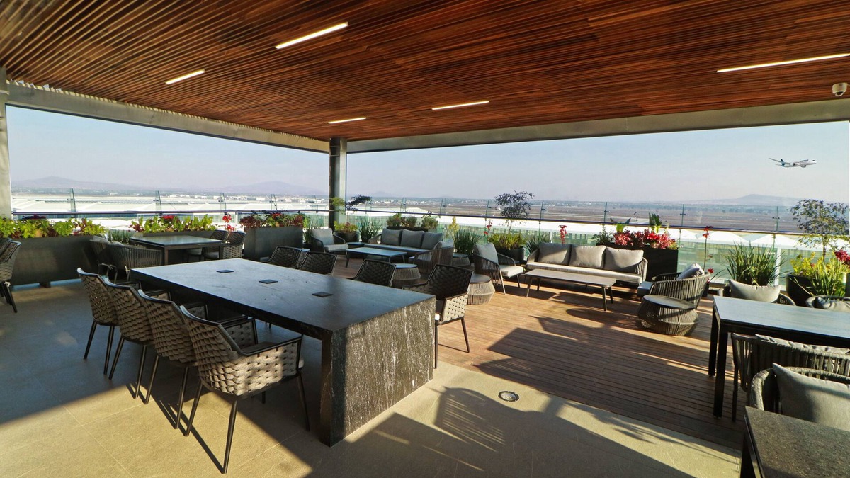 Zumpango Hotel | Holiday Inn Hotel and Suites Mexico Felipe Angeles Airport by IHG