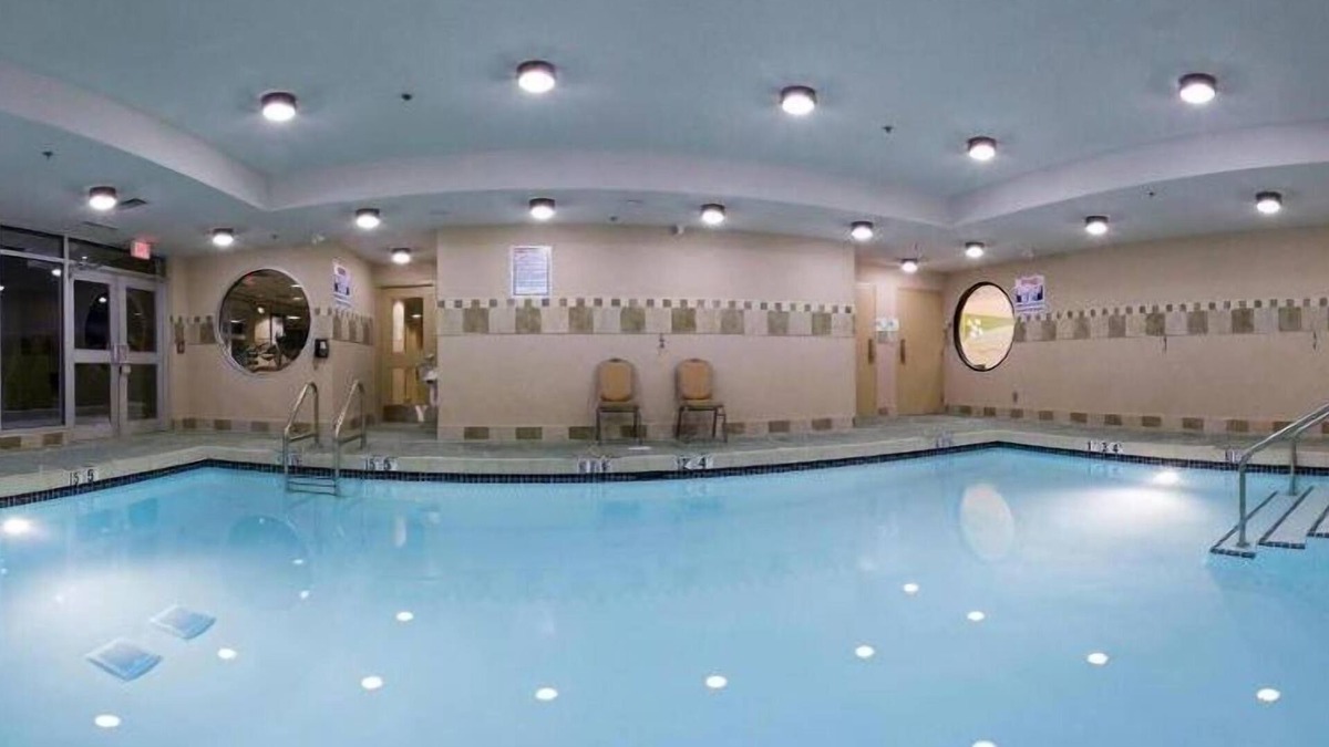 Surrey Hotel | Holiday Inn Hotel & Suites Surrey East Cloverdale by IHG