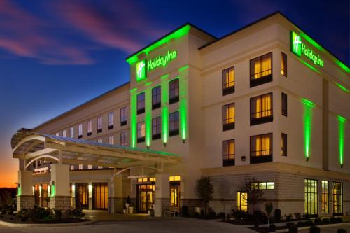 Quincy Hotel | Holiday Inn Quincy by IHG
