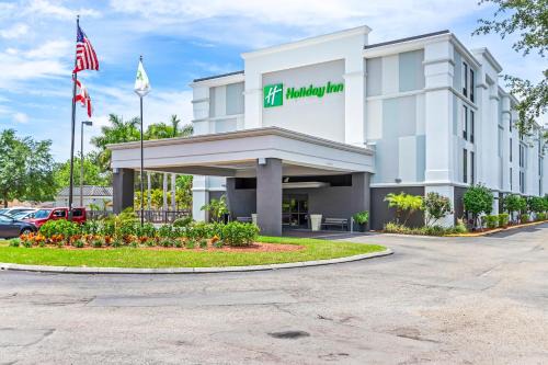 United Central Hotel | Holiday Inn - St. Petersburg West by IHG
