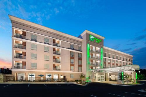 Skyland Hotel | Holiday Inn & Suites Arden - Asheville Airport by IHG