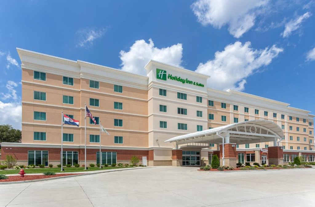 Jefferson City Hotel | Holiday Inn & Suites - Jefferson City by IHG