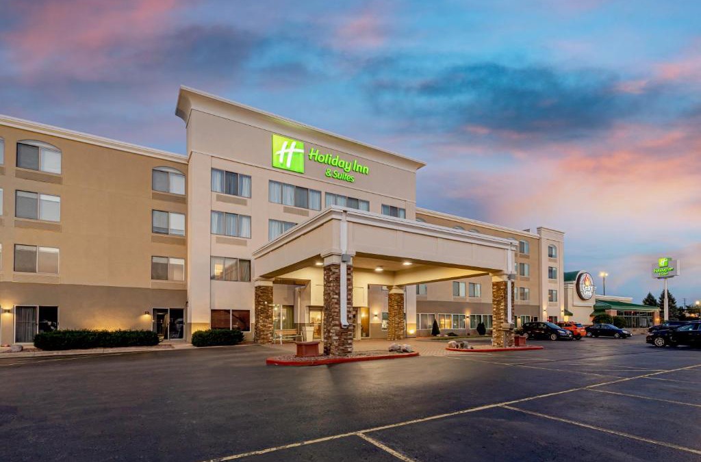 Rothschild Hotel | Holiday Inn & Suites Wausau-Rothschild by IHG