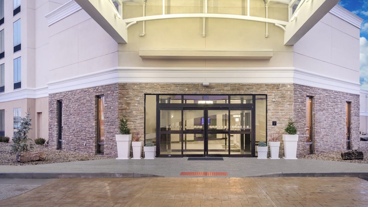 Terre Haute Hotel | Holiday Inn Terre Haute by IHG