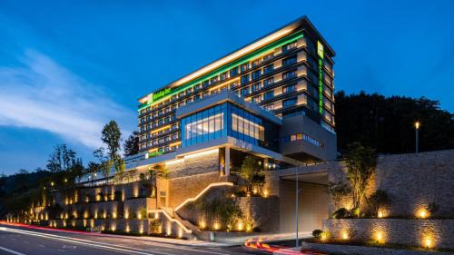 Bijiang District Hotel | Holiday Inn Tongren Wanshan by IHG