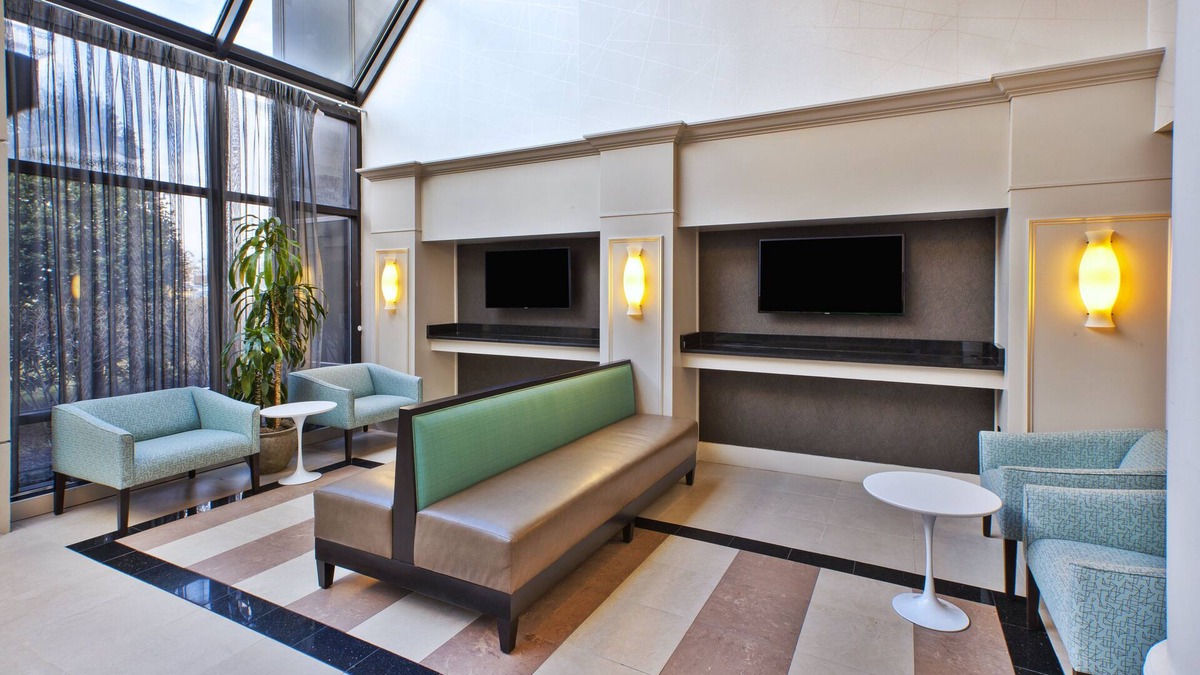 Sterling Hotel | Holiday Inn Washington-Dulles International Airport by IHG