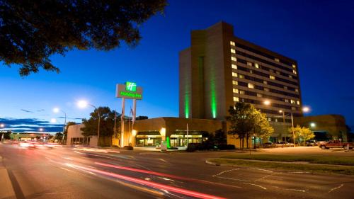Fort Gary Hotel | Holiday Inn Winnipeg-South by IHG