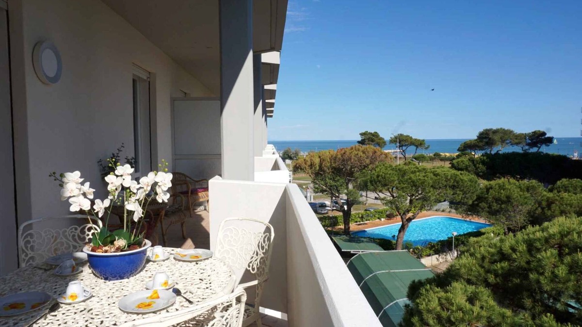 Porto Santa Margherita Apartment | Holiday apartment Spacious two bedroom apartment right on the beach