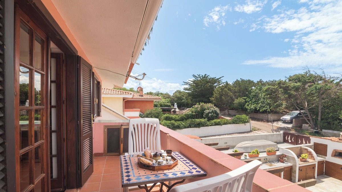 Santa Teresa di Gallura House | Holiday Home "Villetta sul Mare" with Sea View, Garden & Balcony