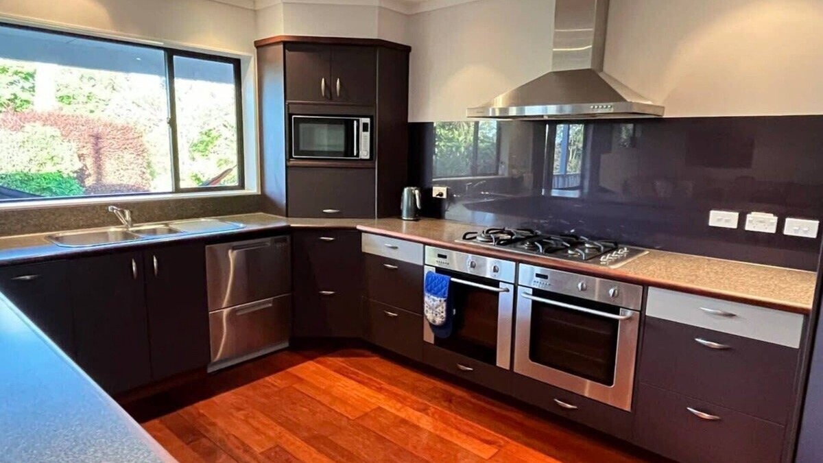 Takaka House | Holiday on Park Avenue