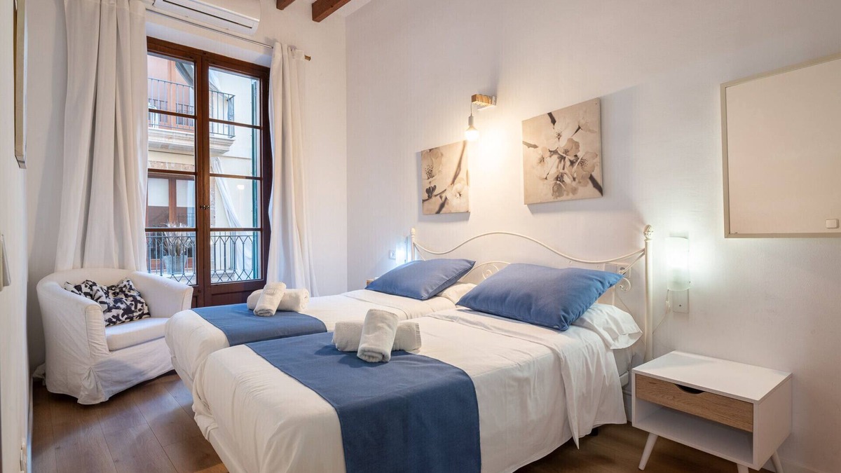 Old Town Apartment | HOLIDAY PALMA APARTMENT 1