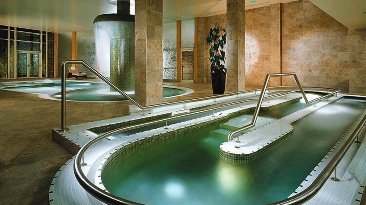 Fota House | Holiday Resort, Fota Island