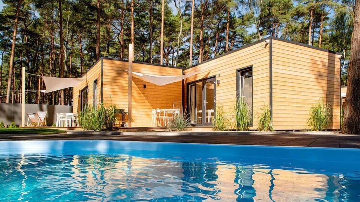 Pogorzelica House | Holiday Resort with pool in Pogorzelica for 4 persons