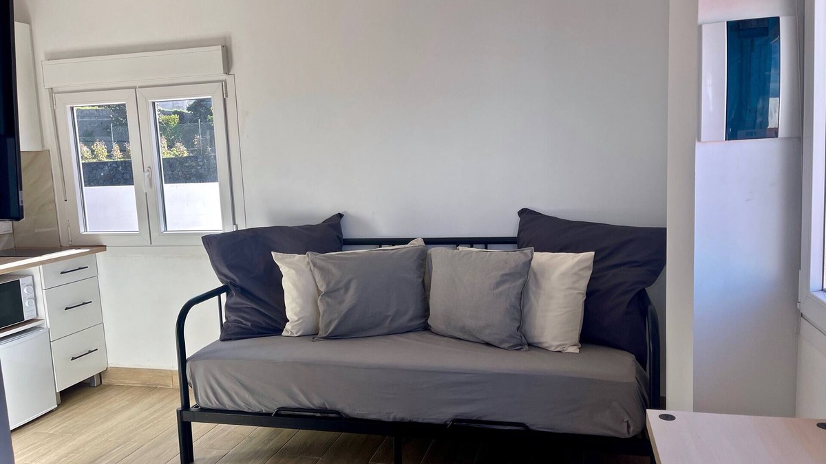 Montijos Apartment | Holiday Studio 'Finca Ten Days - El Teide' with Sea View, Wi-Fi and Air Conditioning