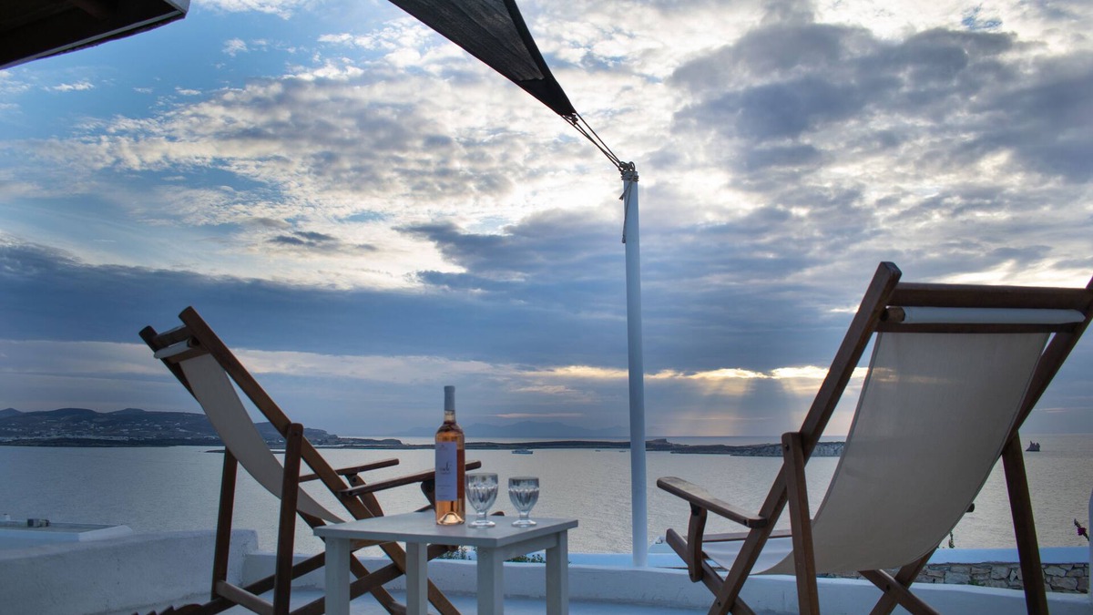 Nea Cryssi Akti Villa | Holiday sunset Villa above the beach