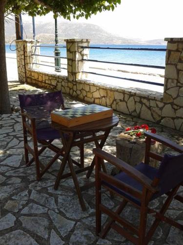 Sarakiniko Apartment | Holiday Tolofona Beach