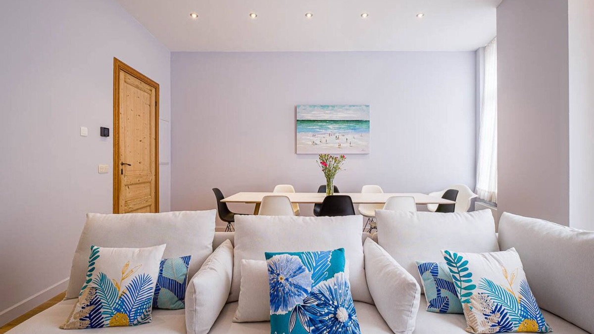 Ostend City Centre House | Holiday villa at 800m from the sea/beach, for 10 people
