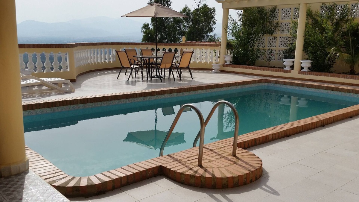Amizour Villa | Holiday villa between elegance and nature