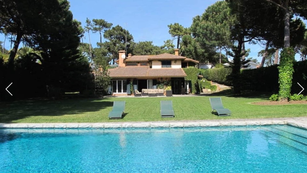 Banzao House | Holiday villa in Colares, Sintra, Praia Grande