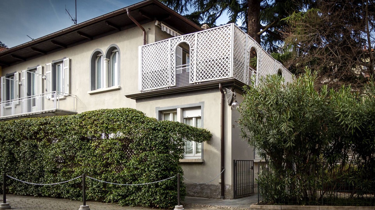 Cernobbio Villa | Holiday villa with large furnished terrace