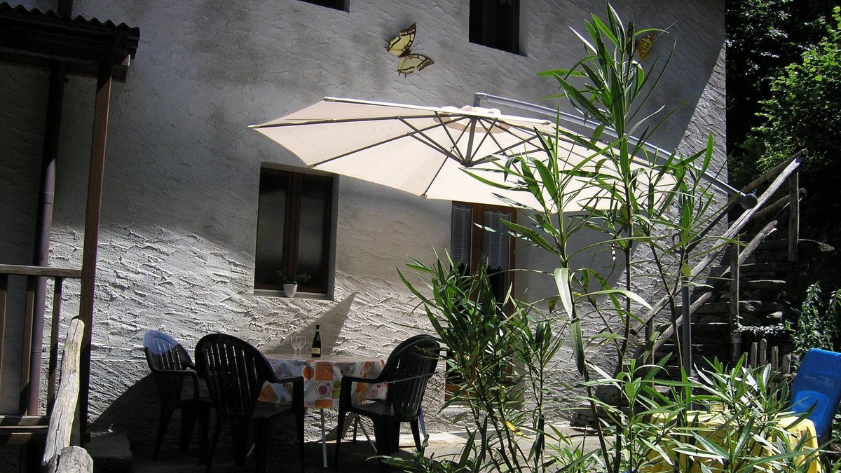 Coglio Apartment | Holiday wall fox