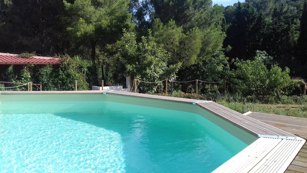 Villaggio delle Mimose Villa | Holidayhouse surrounded by nature. Vast garden, private pool, wifi, beach at 4km