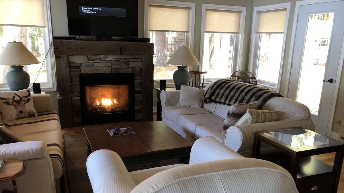 North Algona Wilberforce Cottage | Holidaylane Cottage On Mink Lake Eganville Ontario