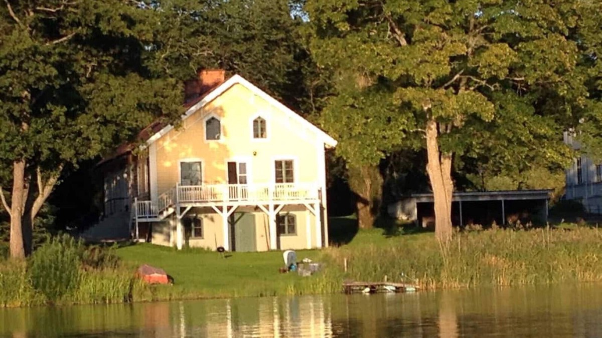 Norsholm House | Holidays at Lake Roxen, Motala Ström and Göta Canal