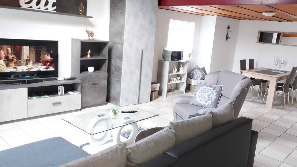 Quartino Apartment | HOLIDAYS HOMES IL FOLLETTO