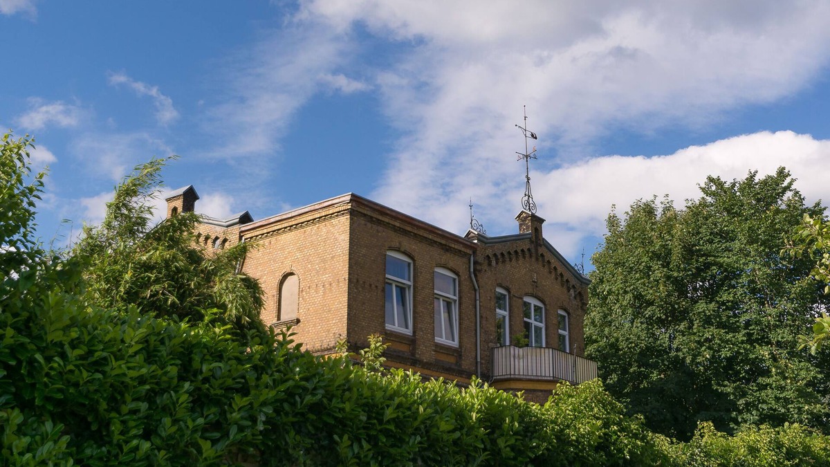Nordstadt Apartment | Holidays in a historic city villa, dogs are welcome, incl. Parking & WiFi