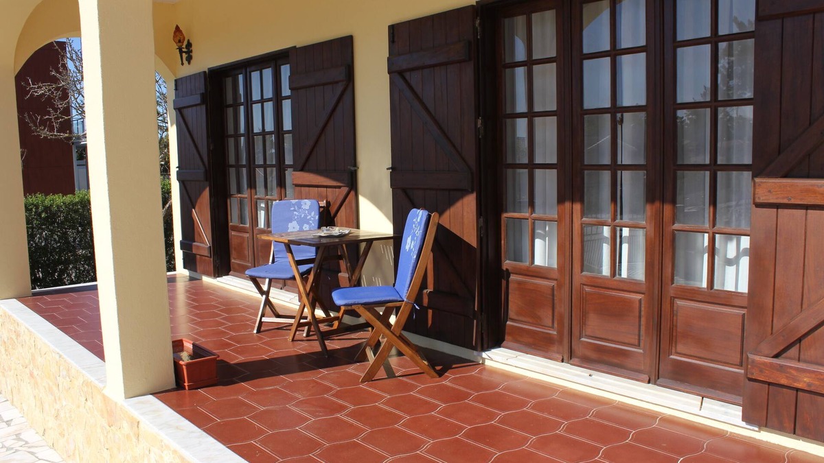 Lagoa de Albufeira Cottage | holidays in walking distance to the beach (1 km)