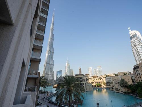 Downtown Dubai Apartment | Holidays R Us villa 3 bedroom premium location