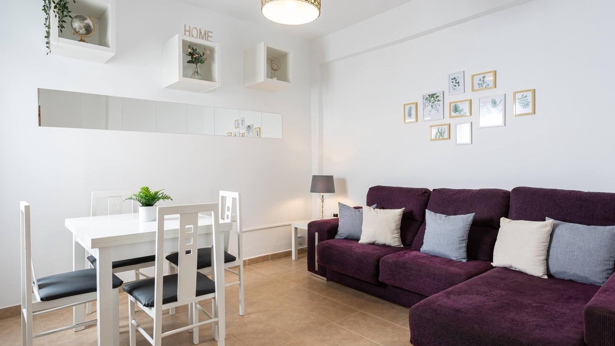 Los Tilos Apartment | Holidays2Malaga Pasaje close Train Station AVE
