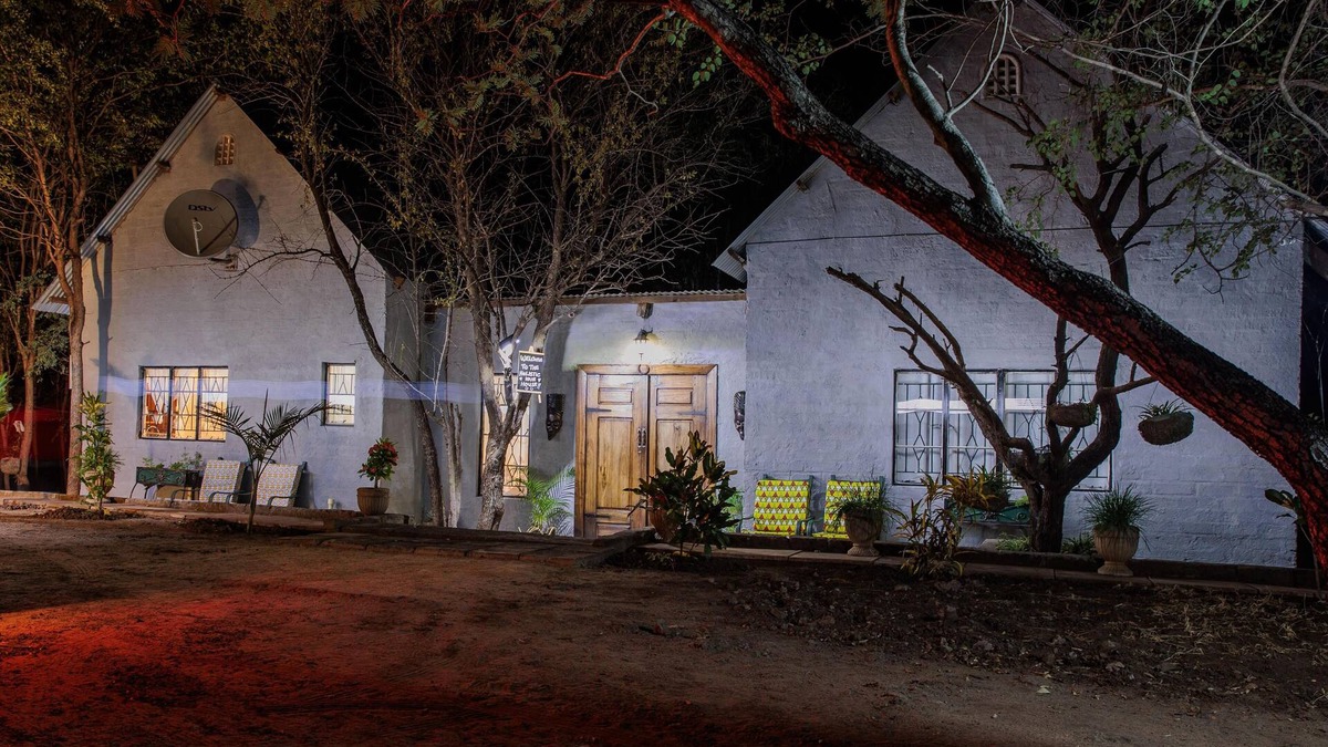 Livingstone House | Holistic Hive Retreat House - Luxury on the Farm