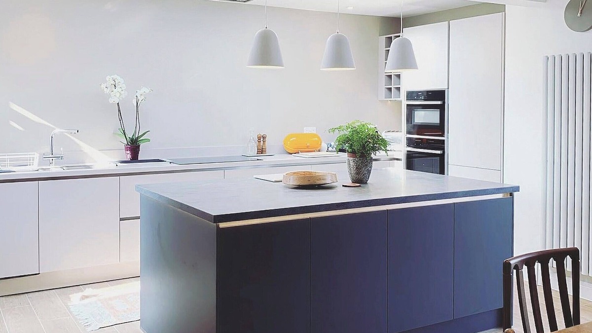 Holland-On-Sea Cottage | Holland Beach Bungalow