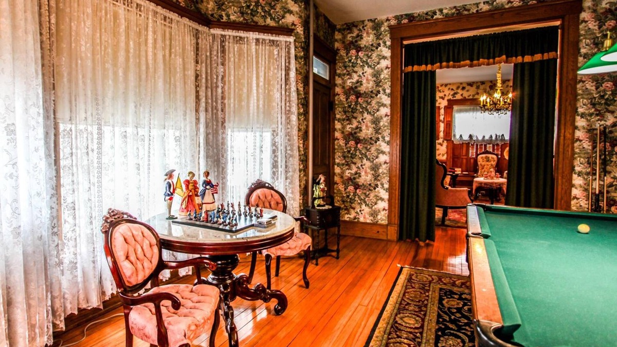 Frederick Bed & Breakfast | Hollerstown Hill Bed and Breakfast