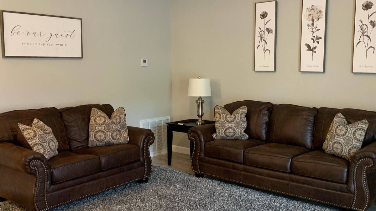 Vicksburg Apartment | Holley Rentals 2 bedroom sleeps 6
