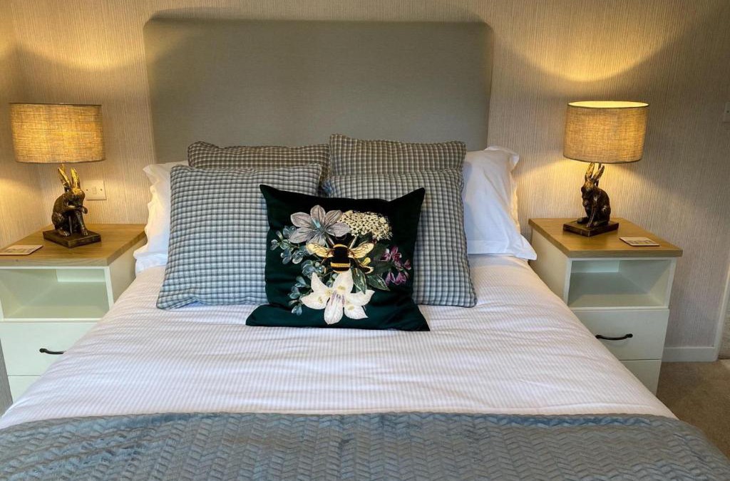 Ryther Cabin | Hollicarrs - Pinewood Lodge